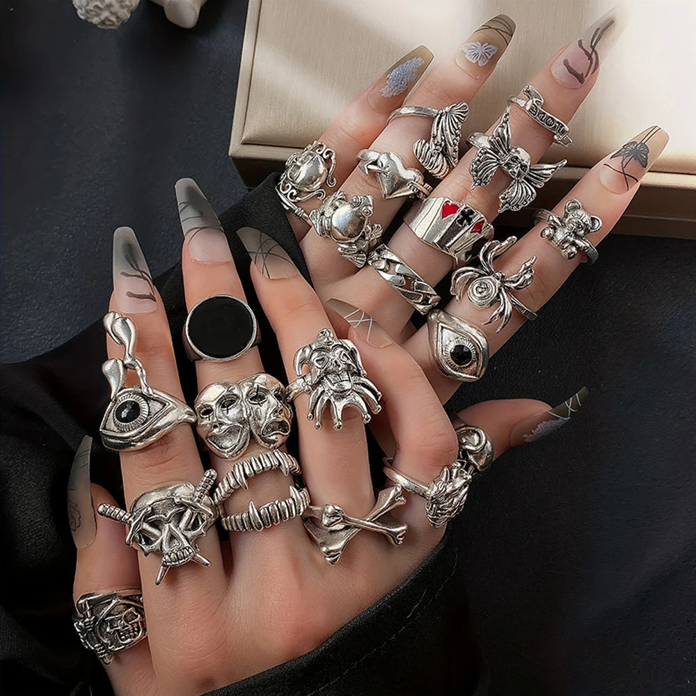 24pcs Gothic Ring Set Trendy Joker Face Devil Smile Face Patterns Zinc Alloy Mix And Match For Daily Outfits Party Accessories
