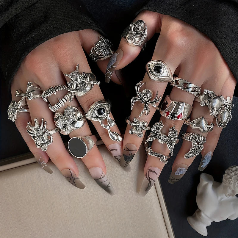 24pcs Gothic Ring Set Trendy Joker Face Devil Smile Face Patterns Zinc Alloy Mix And Match For Daily Outfits Party Accessories