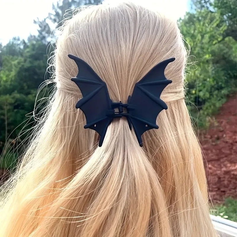 Gothic Bat Hair Clip Halloween Matte Black Gothic Punk-Style Animal Print Hairpin for Women, Elegant Party Hair Accessory