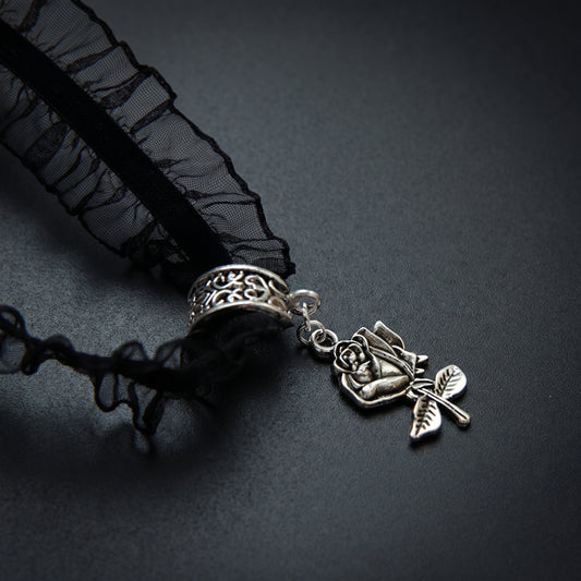 Gothic Vampire Choker Necklace with Claw Design